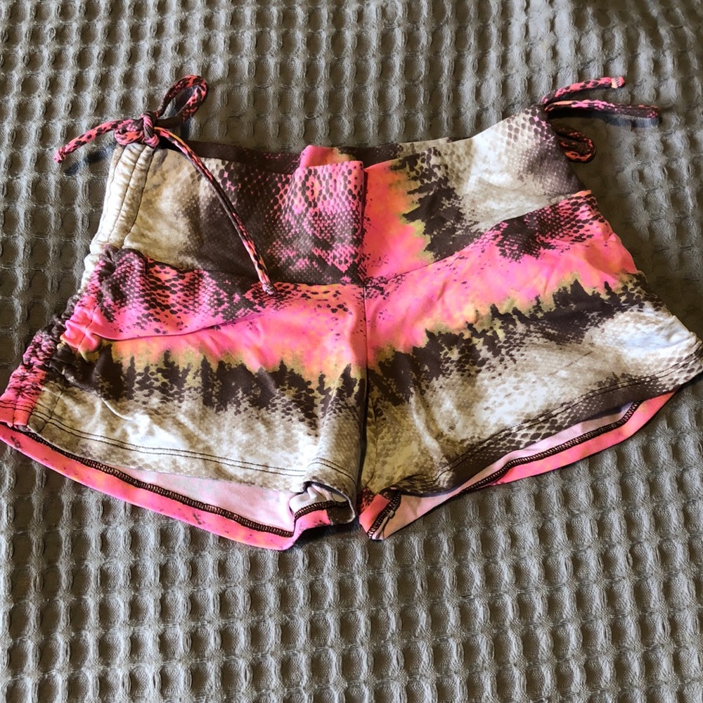 ⭐️HP⭐️ Snake print Workout Shorts
